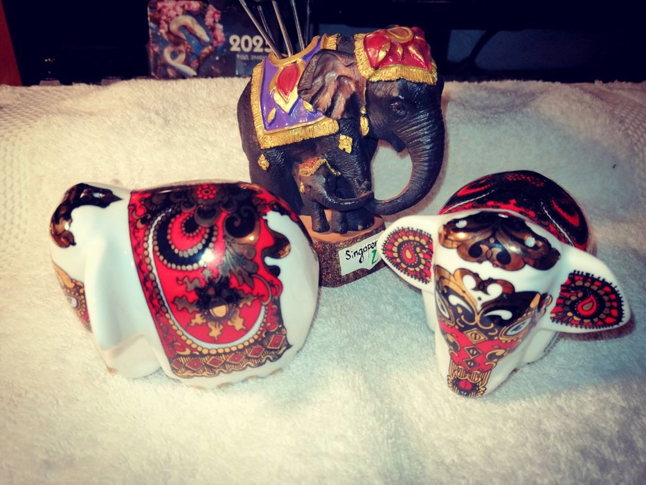 Сувенирные слоны (шриланка, сингапур)