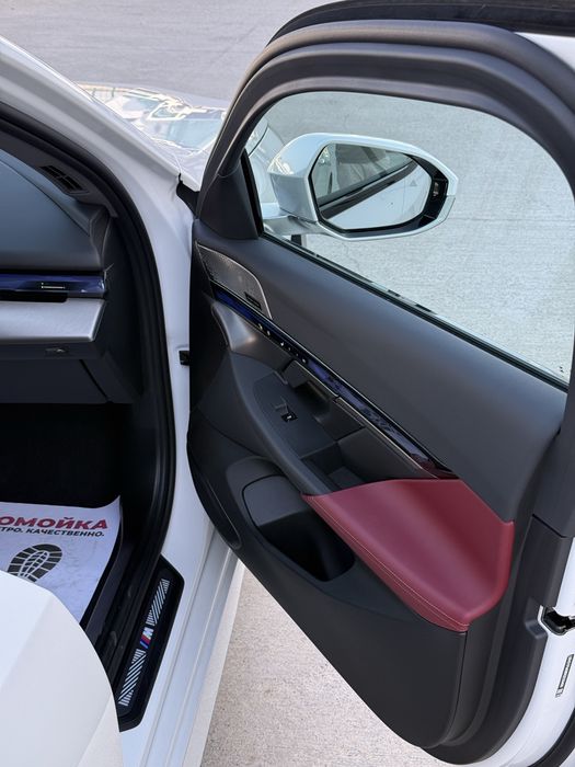 Bmw i5 35L full 2024-Yil zarariga sotilvotti srochno kraska tozza