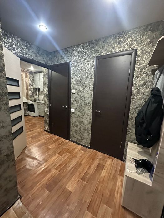 Сдается 2хкомн квартира район 8 школы