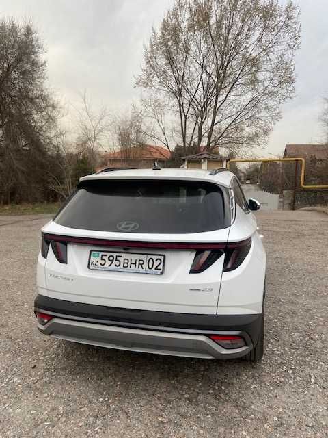 Прдам автомобиль Hyundai Tuscon