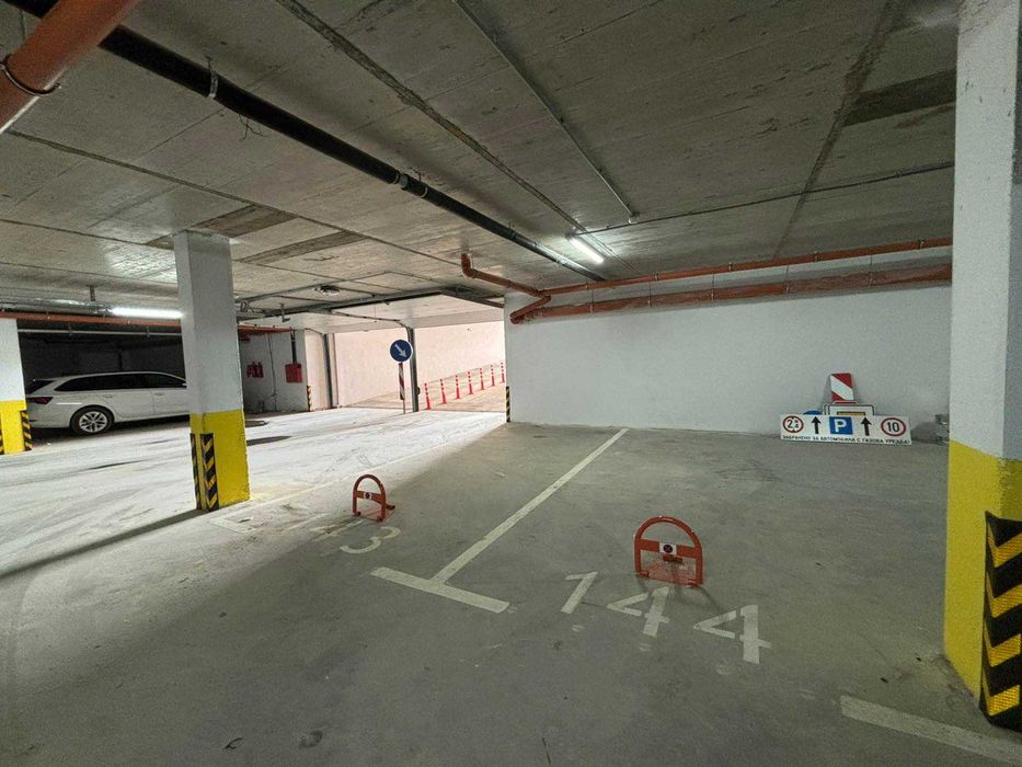 Подземни паркоместа продажба или за под наем Sunset Green Residence, Гребна База, Пловдив