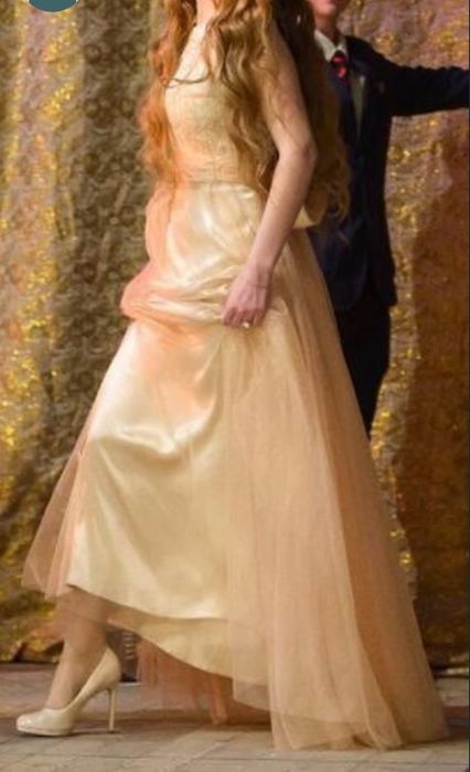 Платье на выпускной вечернее