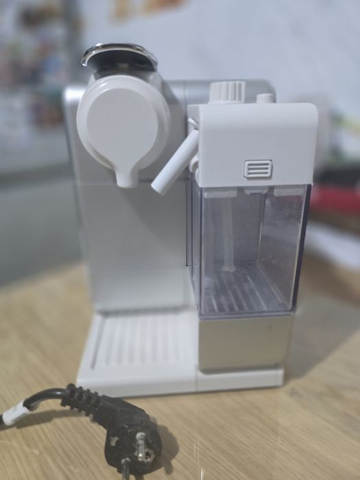 Espressor Nespresso Lattissima Touch EN560.S, 1400 W, 0.9 L, 19 bar, A