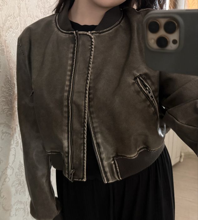 Куртка Zara продается новая