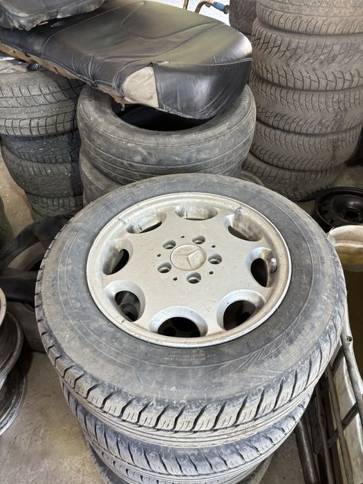 Продам дискы с резинам на мерс