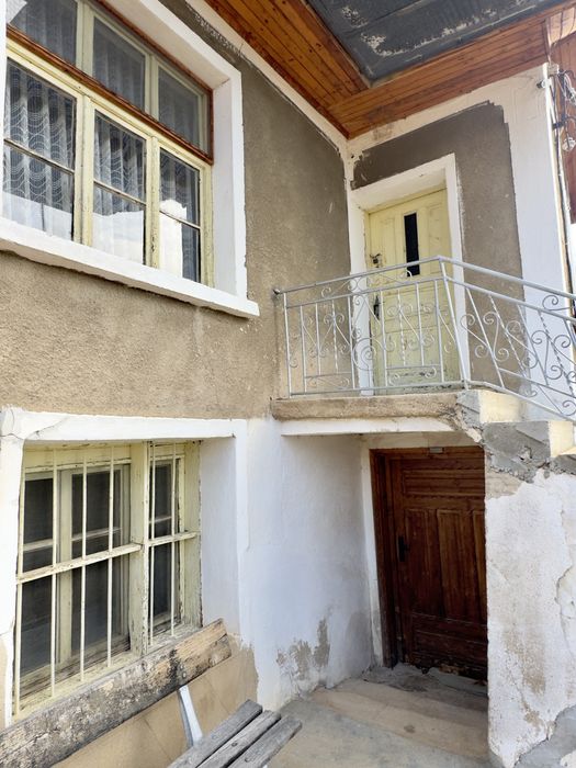 ПРОДАВА СЕ къща в с. Мътеница, Хисаря