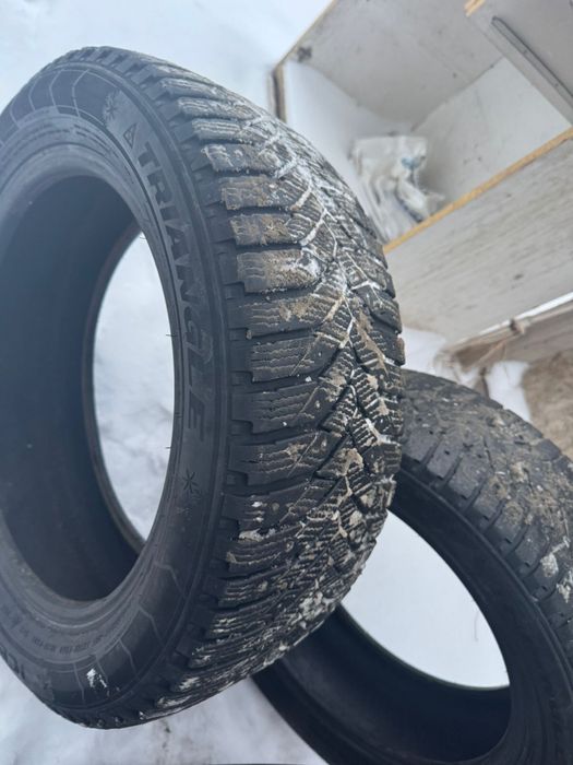 Шины зимние продается