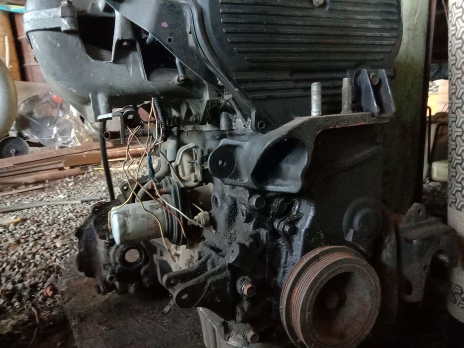 Двигатель на мазду переходку 16кл.DOHC