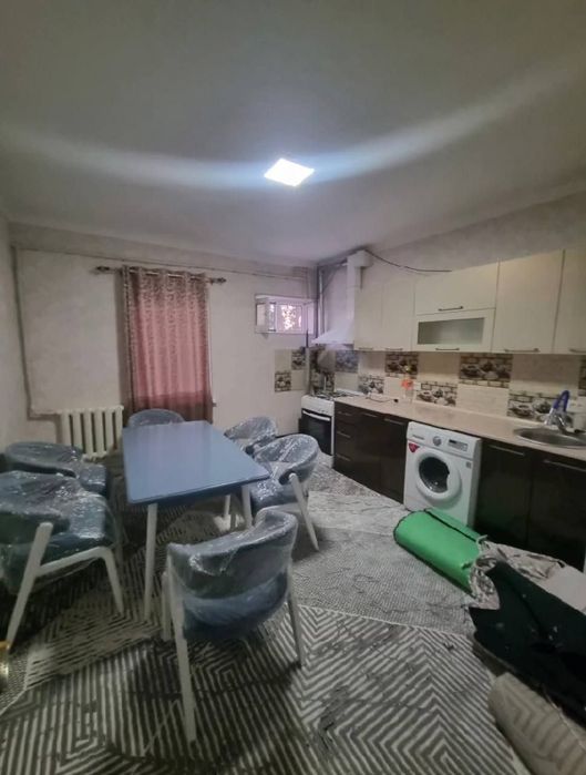 Жихозлари билан 2 хонали тайёр кириб яшайдиган квартира