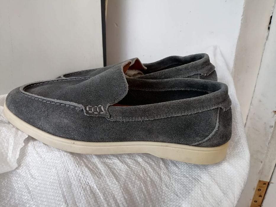 Продам фирменную обувь.