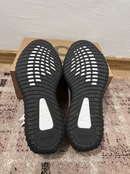Adidas Yeezy Carbon Beluga V2 , marimea 45