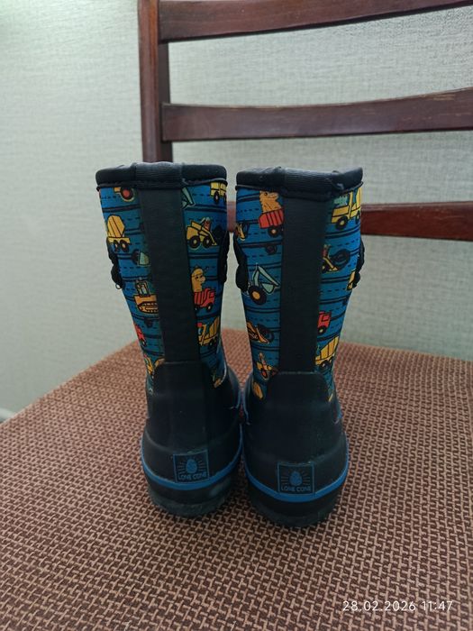 Резиновые сапоги ( см. Описание)