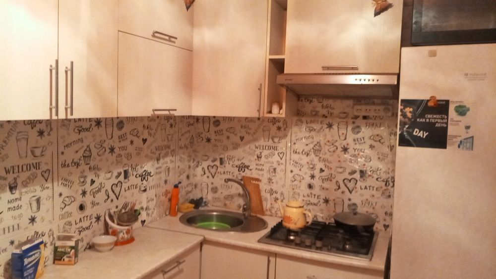 Сдам комнату на подселения девушкам студентам ..