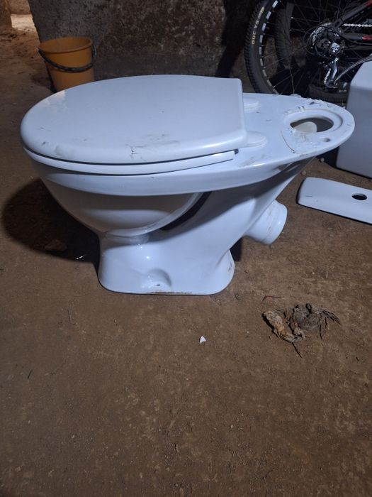 Унитаз в отличном состоянии