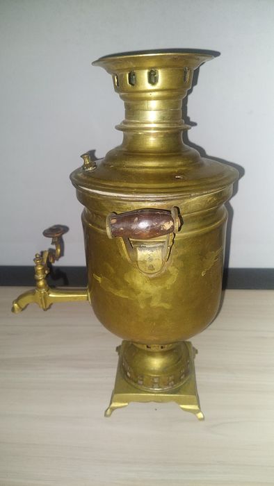 Руски самовар на въглища