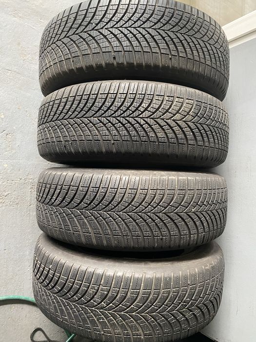 Anvelope 215/65R16 GoodYear Vector 4Seasons Gen-3 102H
