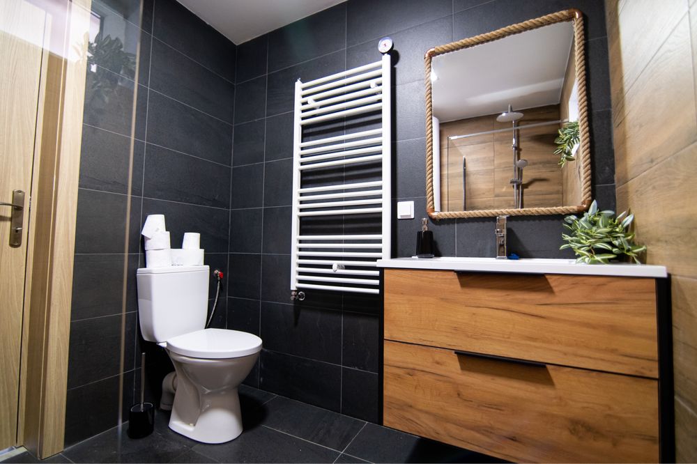 Cabana de Inchiriat cu ciubar OCUPATA DE REVELION