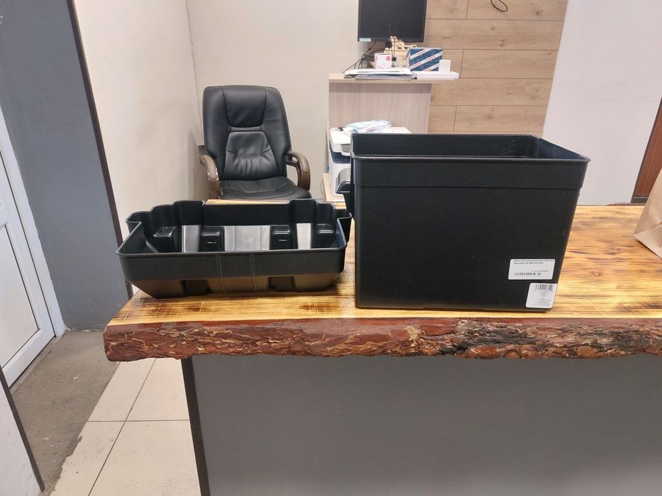 Ящик для аккумулятора в лодку.