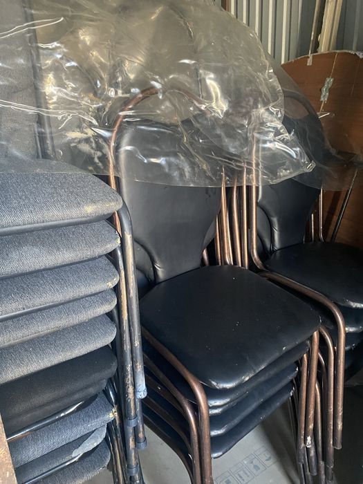 Стулья продается