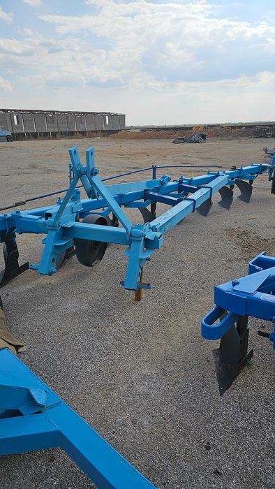 Плуг 8 и 4 корпусной (8-40) (4-35)