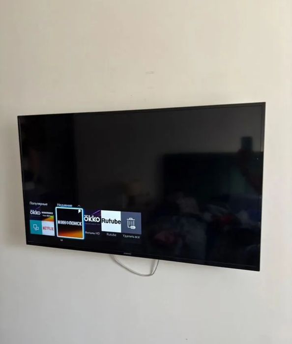 Samsung 110 см smart tv телевизор