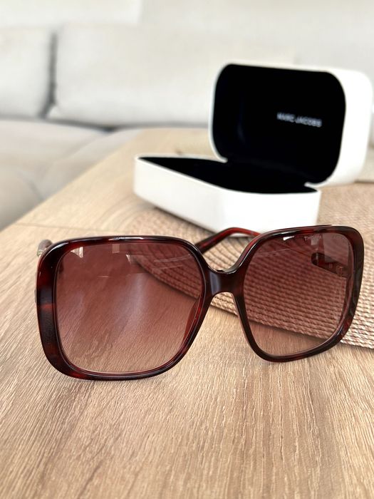 Дамски слънчеви очила Marc Jacobs в червено