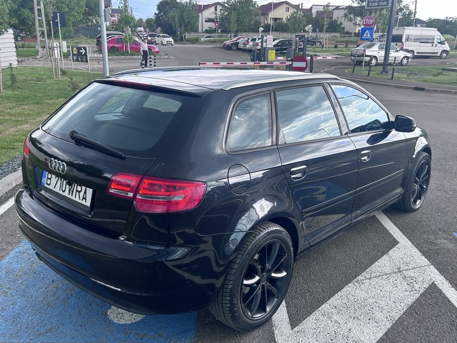 Audi A3 2011 1.6 L diesel S-Tronic automat 7+1 trepte dublu climatronic navigatie mare color dedicata bluetooth audio variante +/-