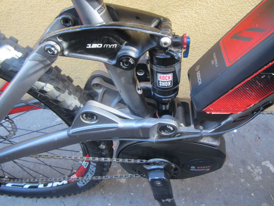 Bicicleta electrica full suspension