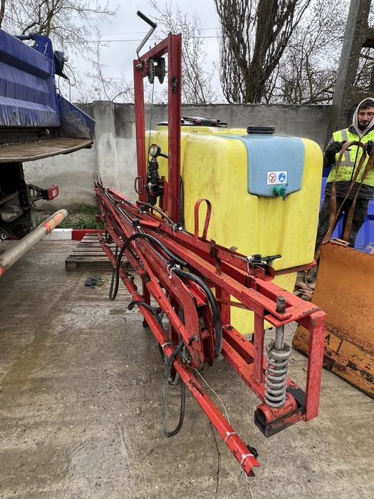 Instalație de stropit / erbicidat 600L cu rampă mare – pentru tractor