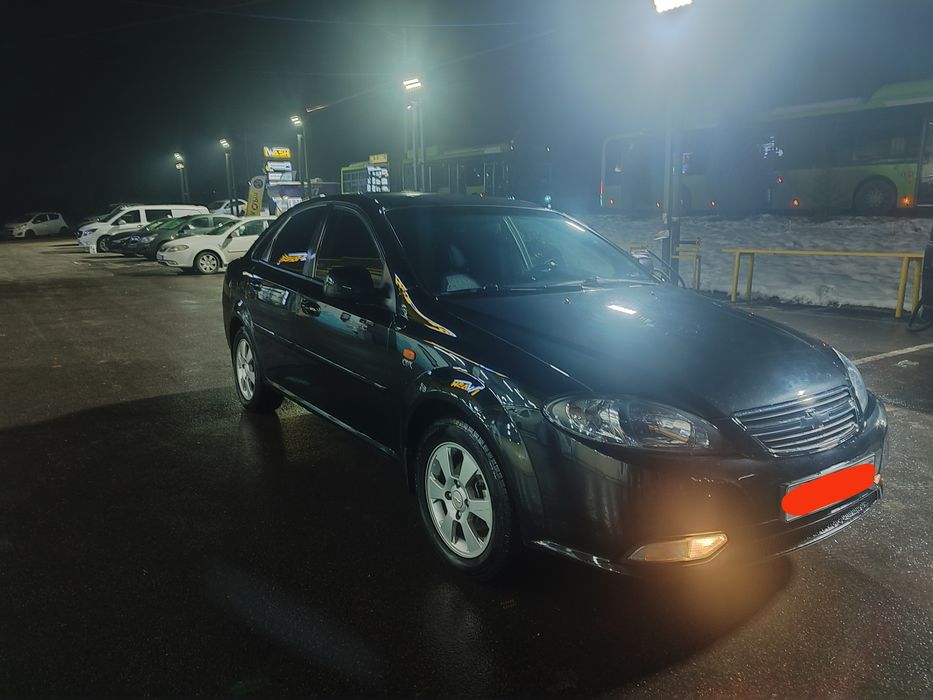 Gentra (Lacetti) sotiladi.