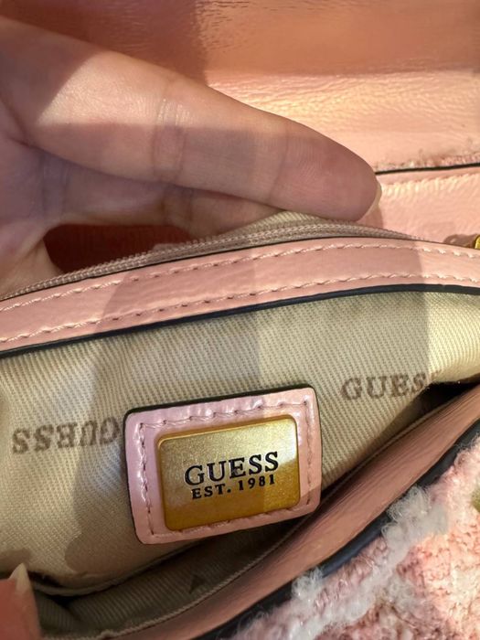 Твидовая сумка Guess