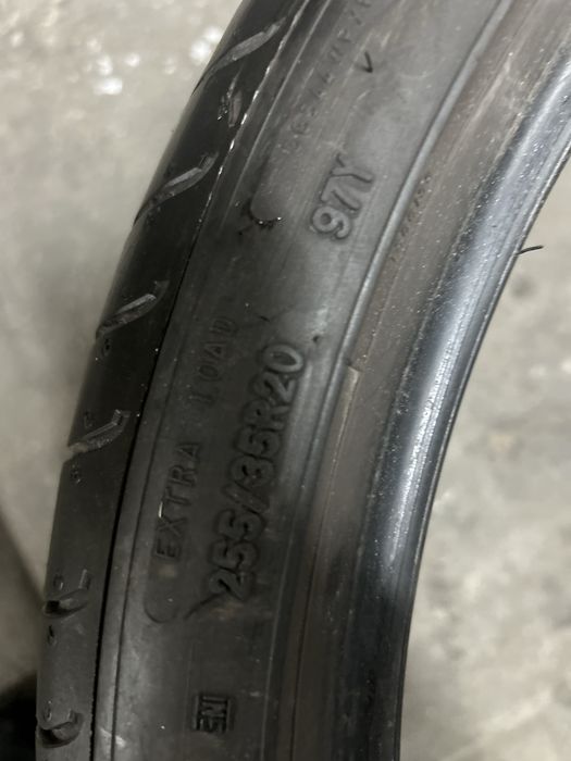 Anvelope 255/35/20 Goodyear vara