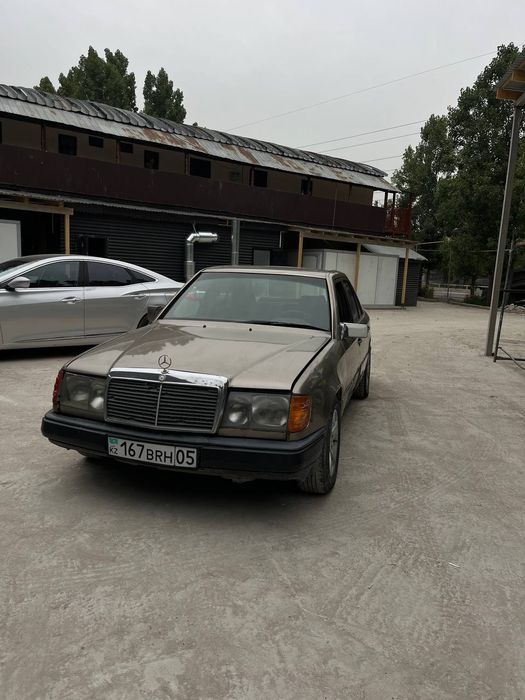 Мерседес 124 2.3л