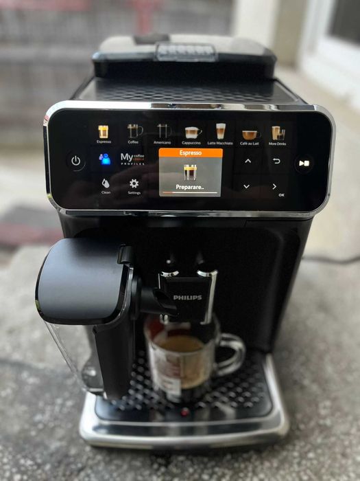 Espressor automat Philips LatteGo 5400 rasnita silentioasa expresor