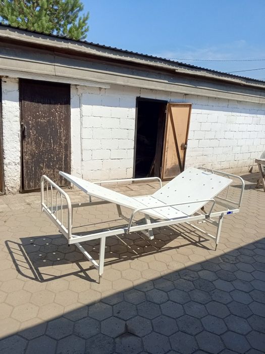 Продам медицинскую кровать