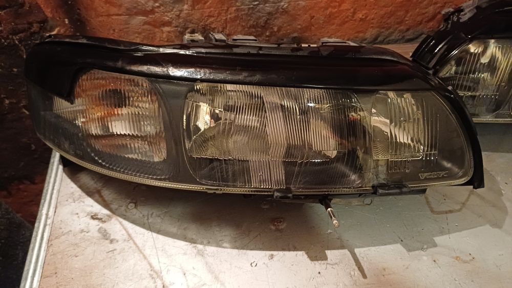Фарове Volvo S60,V70 ,XC70