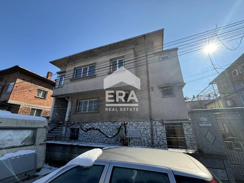 Само в Ера Имоти Хасково! Двуетажна къща в Димитровград