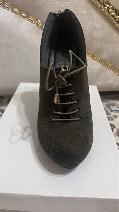 Ботильоны замшевые