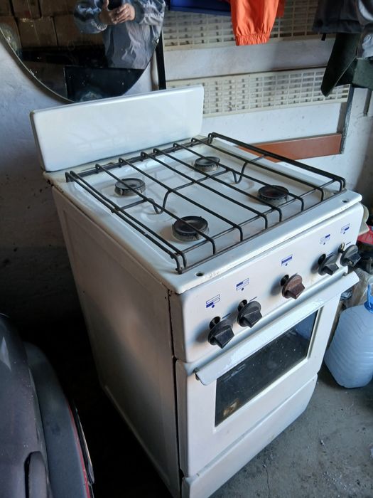 Продам две советские газовые плиты