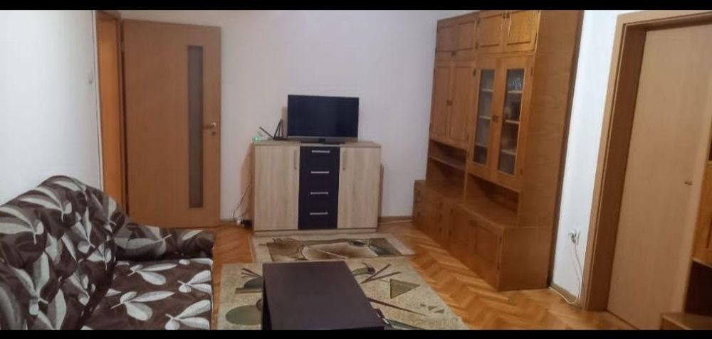 Proprietar  închiriez  ap 2 cam  ,centrală  proprie ,zona Dacia  -Iulius  Mall
