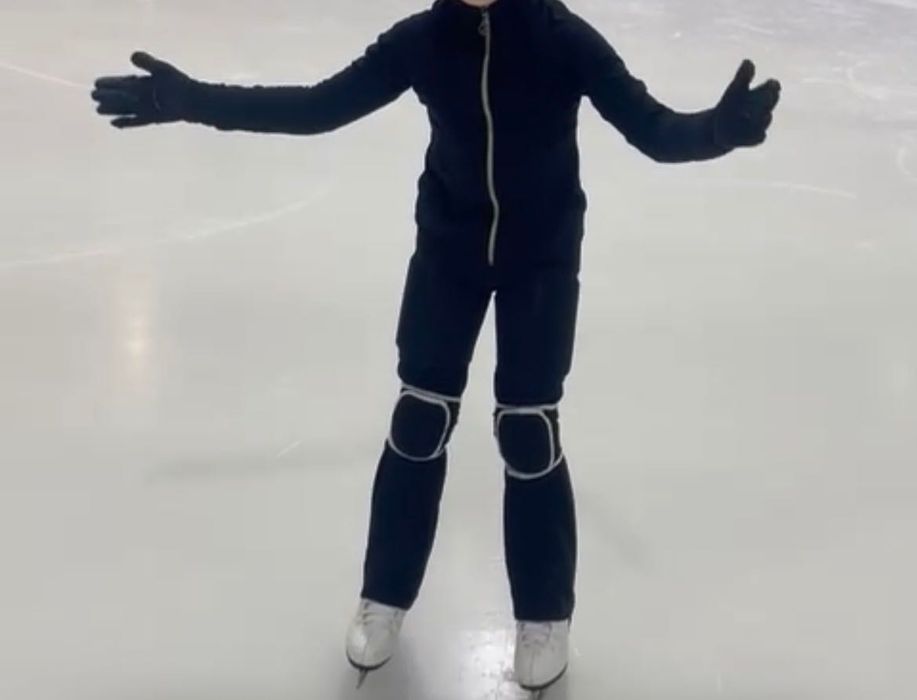 Костюм для фигурного катания