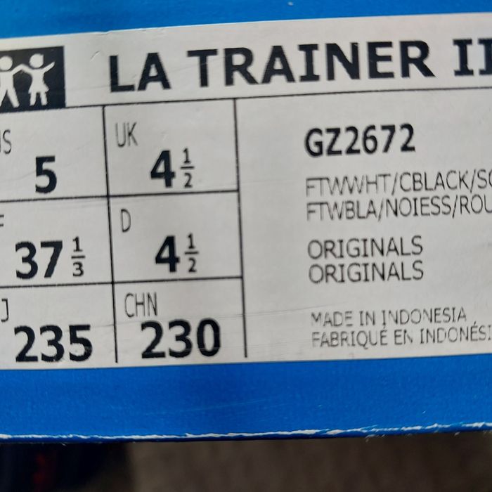 Маратонки  оригинални, маркови,бели