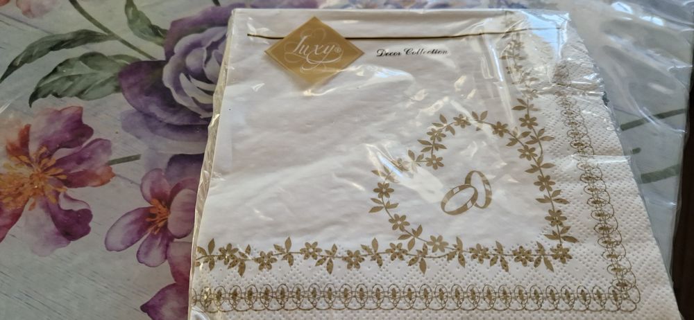 Продам салфетки белый  тематика свад