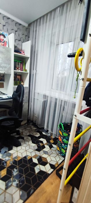 Продам 2-х комнатную квартиру , район элеватора