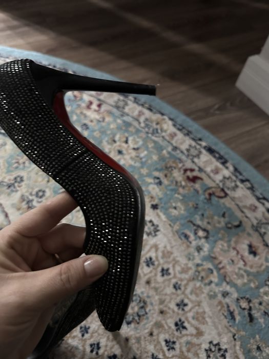 Туфли, красивые , блестяшие 37