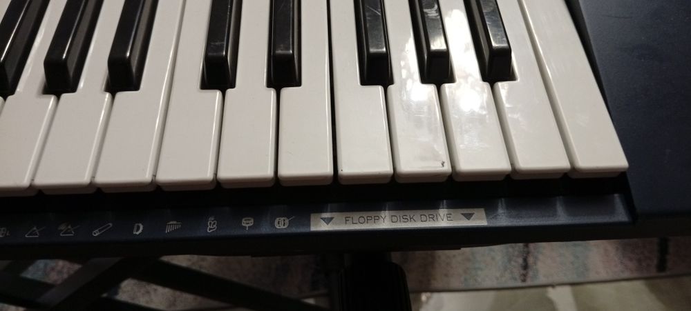 Orgă farfisa tk84