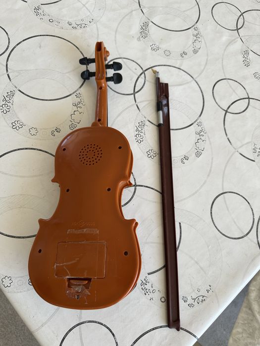 Скрипка игрушечная