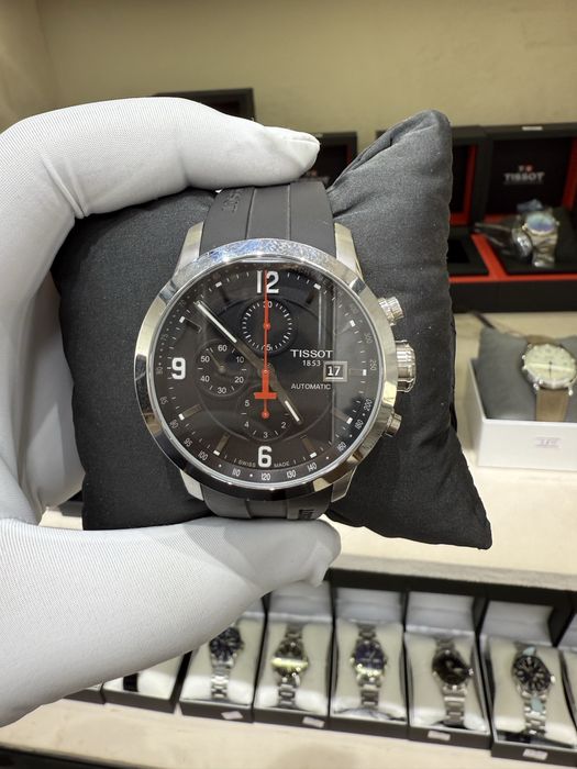 Часы Frederique Constant