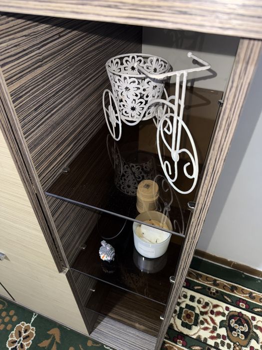 Хороший шкаф из дерева