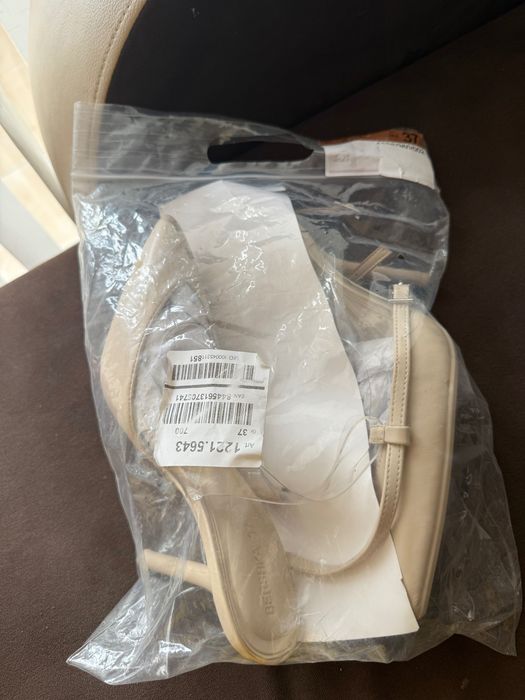 Berschka токчета 37